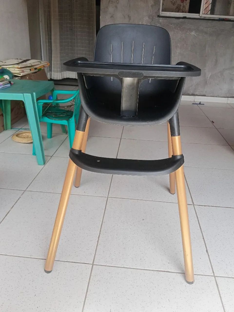 Cadeira de alimentação semi nova  - Foto 2