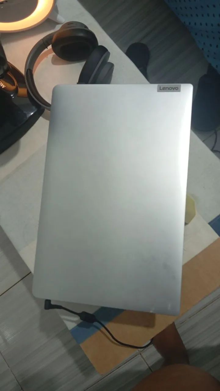 Notebook Leo novo conservado 2.500