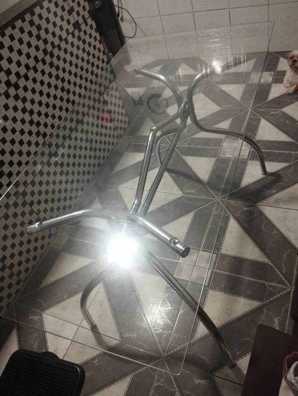 MESA DE VIDRO COM CADEIRAS  - Foto 4