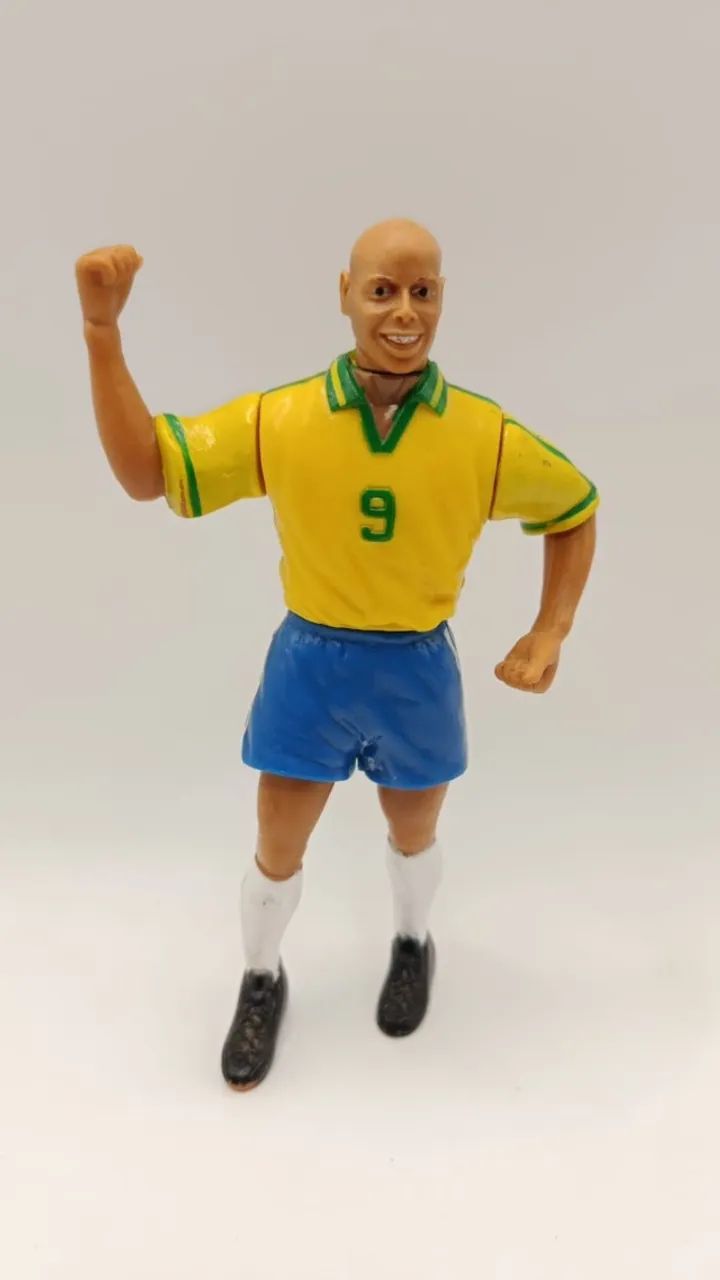 BONECO RONALDO FENÔMENO COPA - 13CM