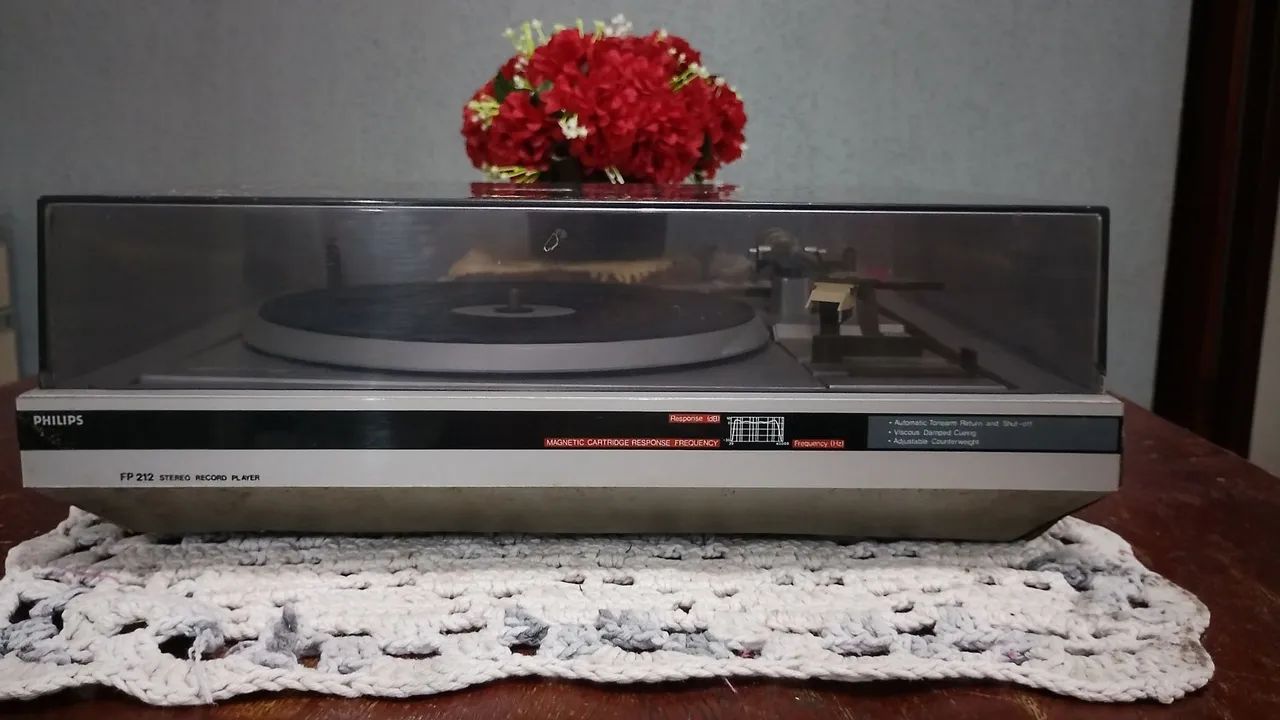 Toca Disco Antigo Philips Retrô ( Sem teste ) Para Restauração 