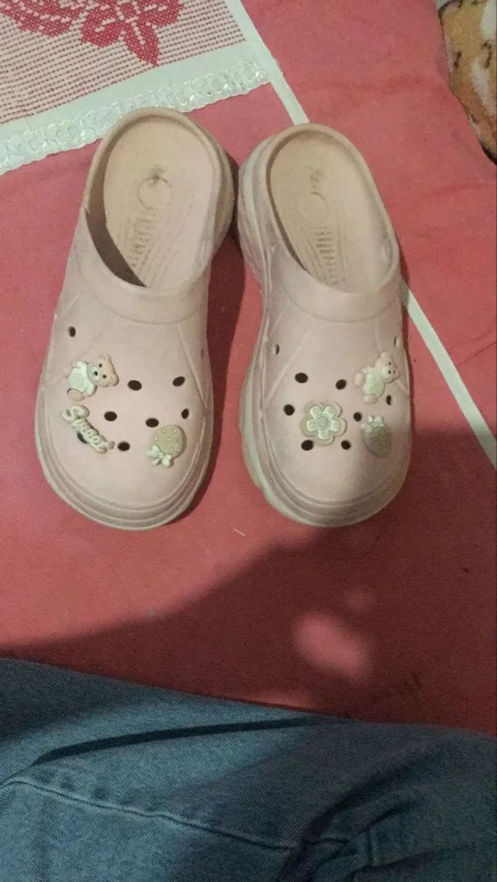 Estou vendendo essa croc