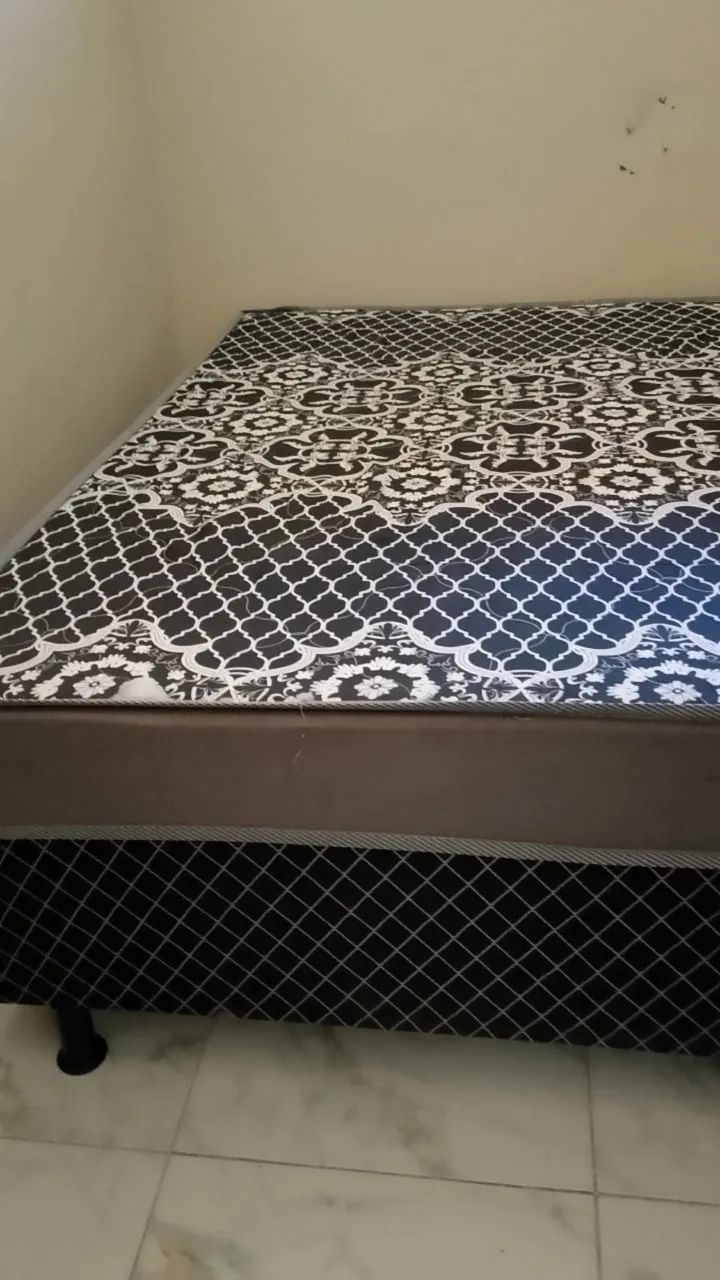 Vendo cama de casal nova 