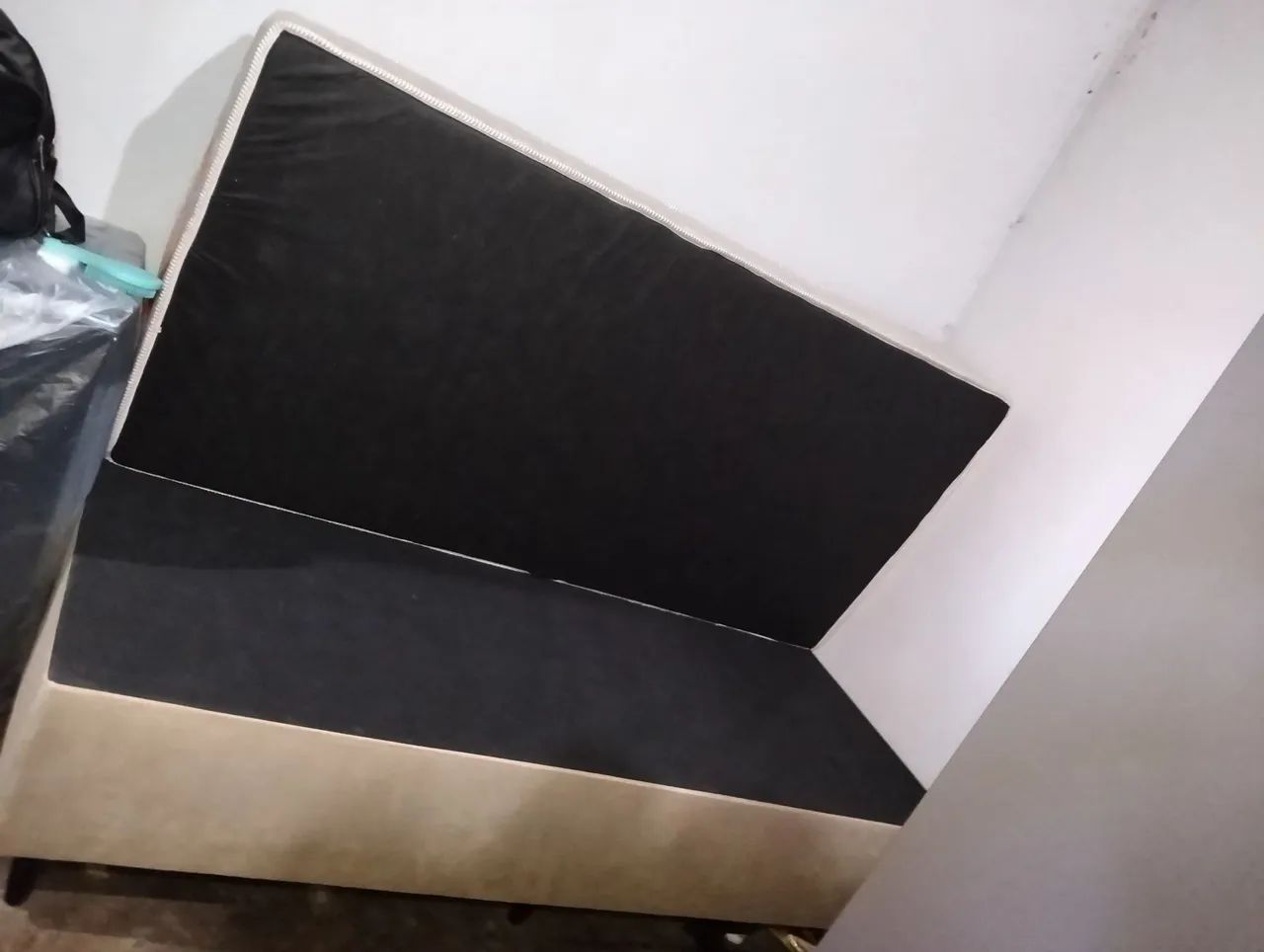 Vende -se cama solteirão semi nova. - Foto 5