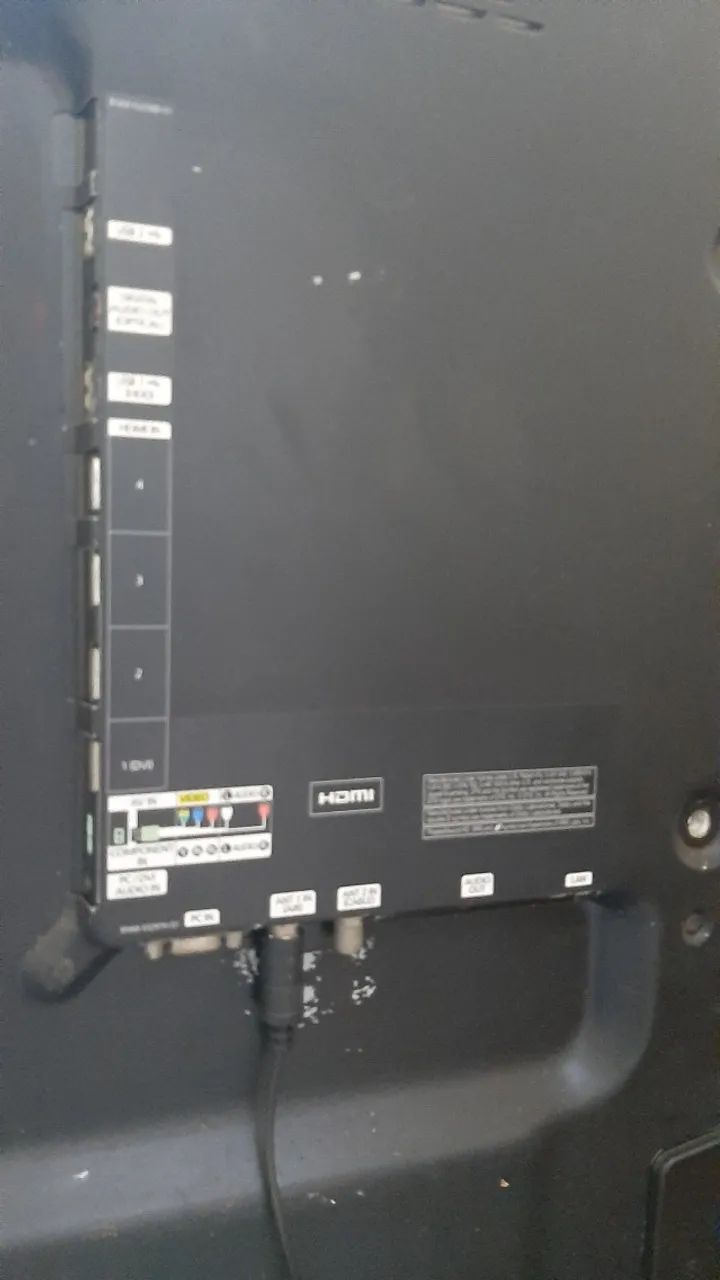 Tv Samsung Led 40 UN40D5000PG funcionando porém com listras vertical na tela Usado - Foto 2