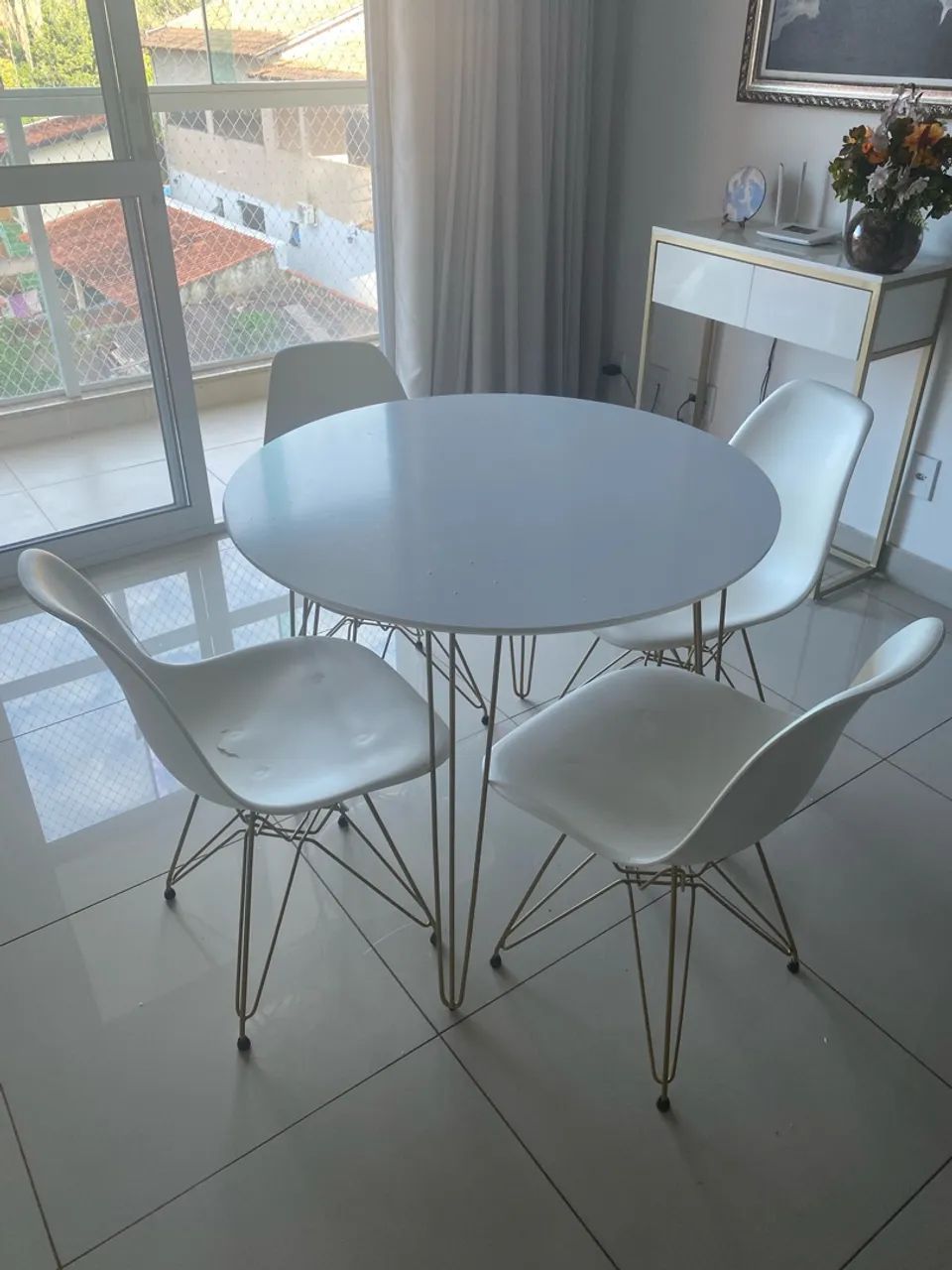 MESA MINIMALISTA 