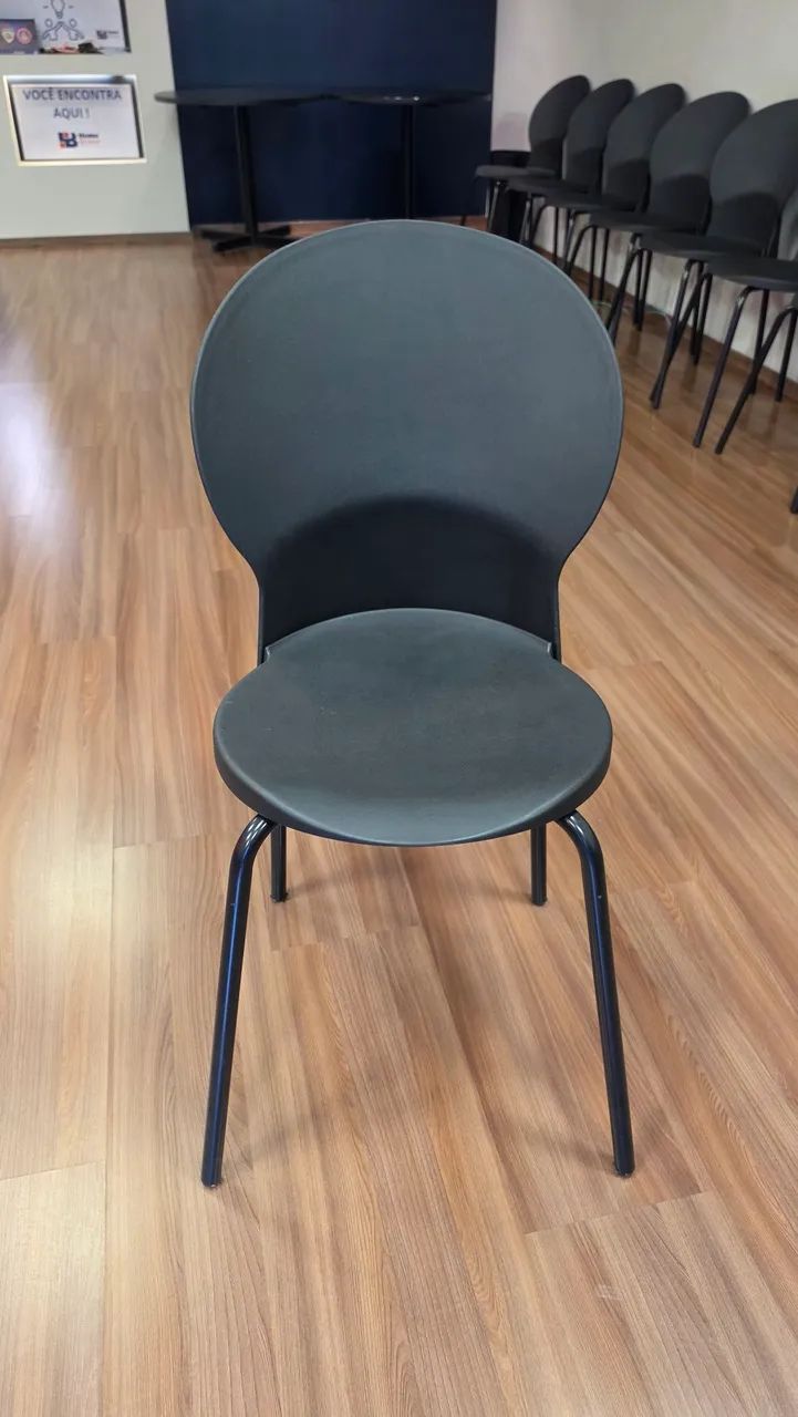 Cadeira elegante e resistente 25 unid.
