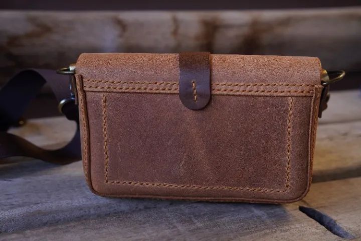 mini bolsa transversal de couro legítimo crazy horse - Foto 3