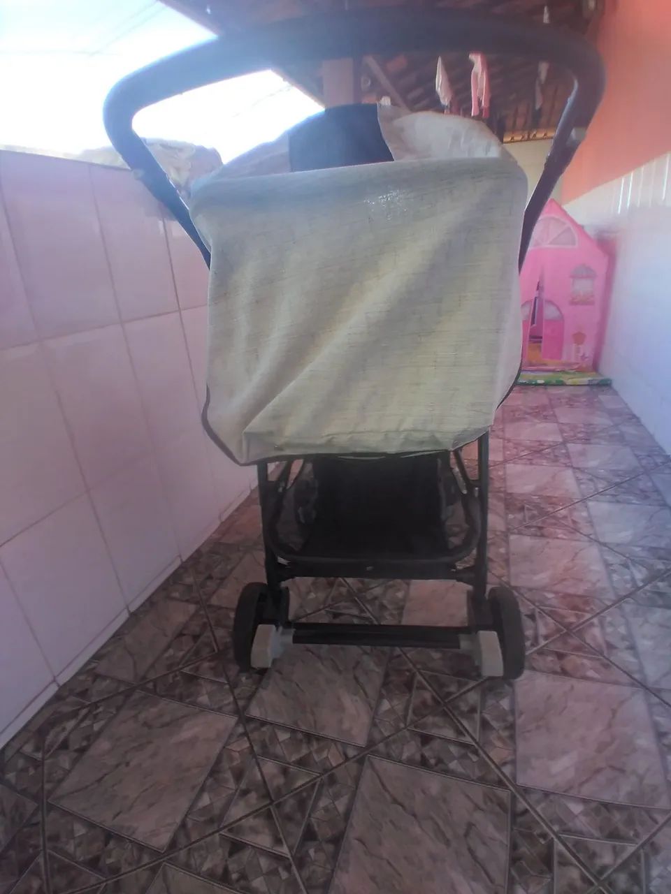 Vendo carrinho de bebê burigoto  - Foto 3