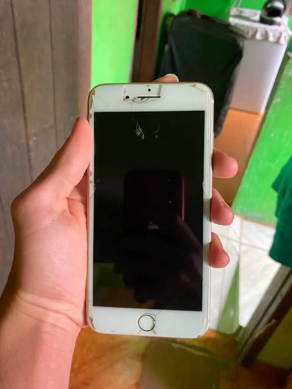 iPhone 11 & 8 Plus (Saude da bateria 98 e 100%)