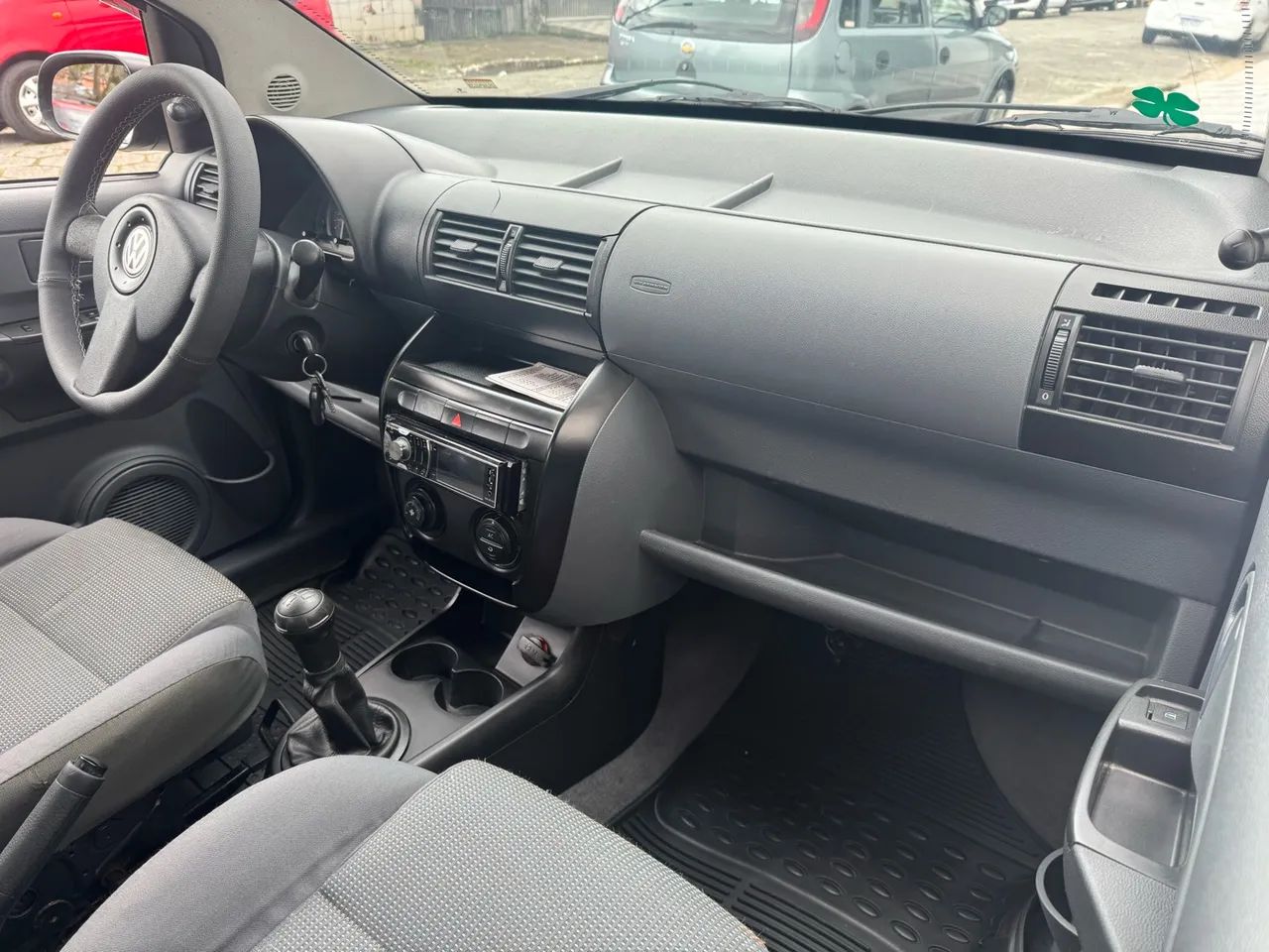Volkswagen Fox Plus 1.6Mi/ 1.6Mi Total Flex 8V 4p, foto 12 de 15