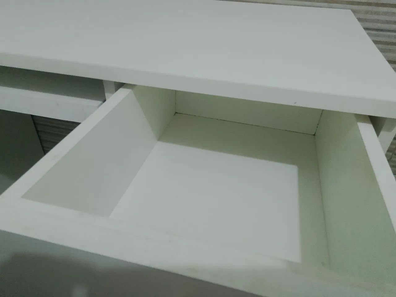 Escrivaninha em ótimo estado! - Foto 3