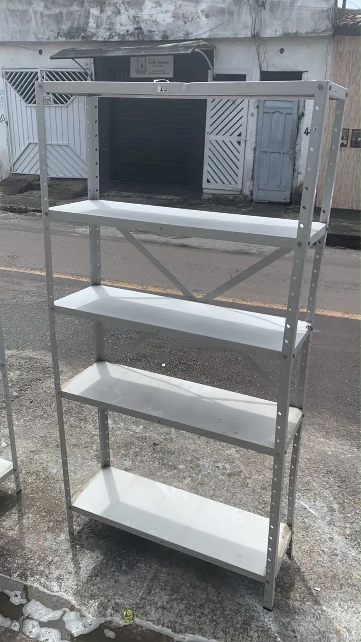 Estante de aço usada 