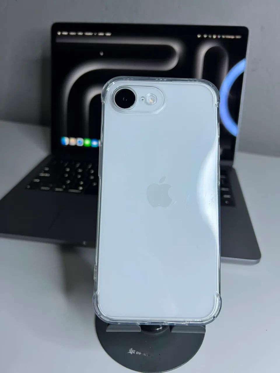 iPhone 16e