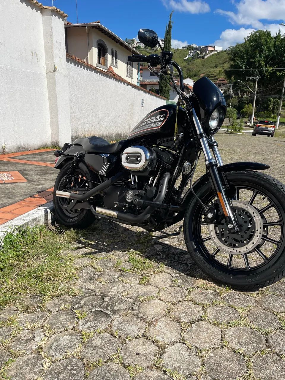 Harley 883R