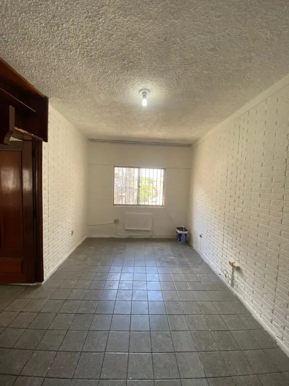 ALUGO APARTAMENTO COM MOBILIA COMPLETA - Foto 2