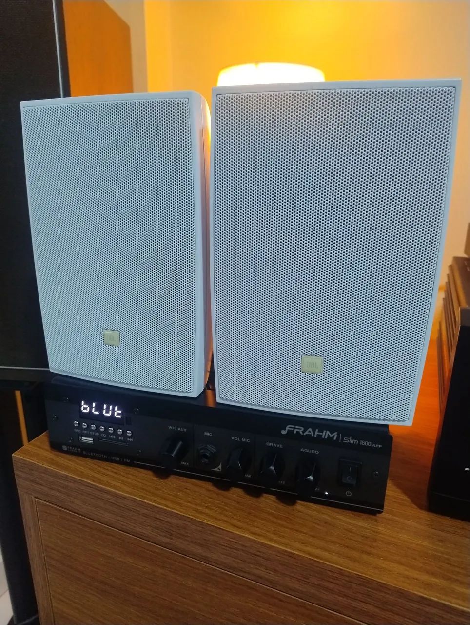 Receiver bluetooth e par de JBL 