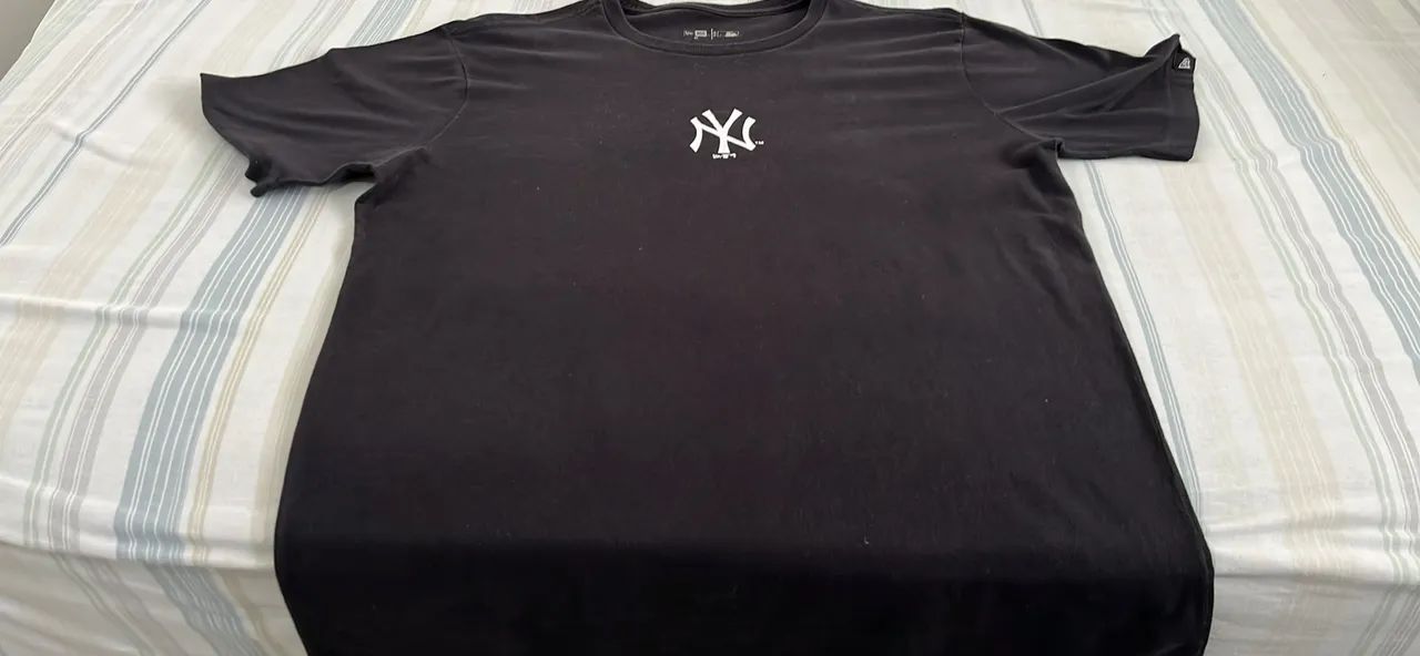 Camiseta New Era New York Yankees NY Preta Tamanho M