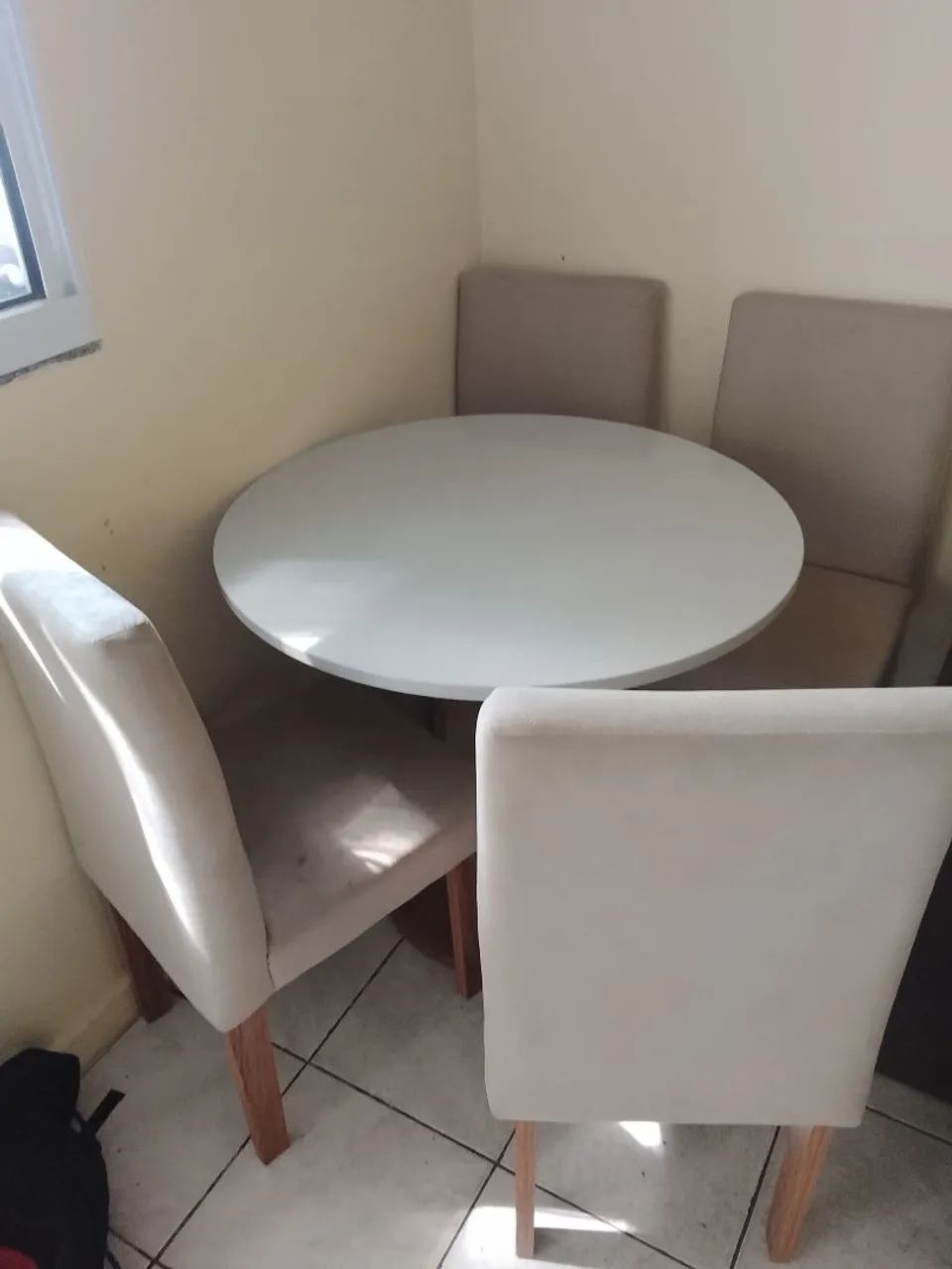 Vendo mesa de jantar 4 lugares  - Foto 2
