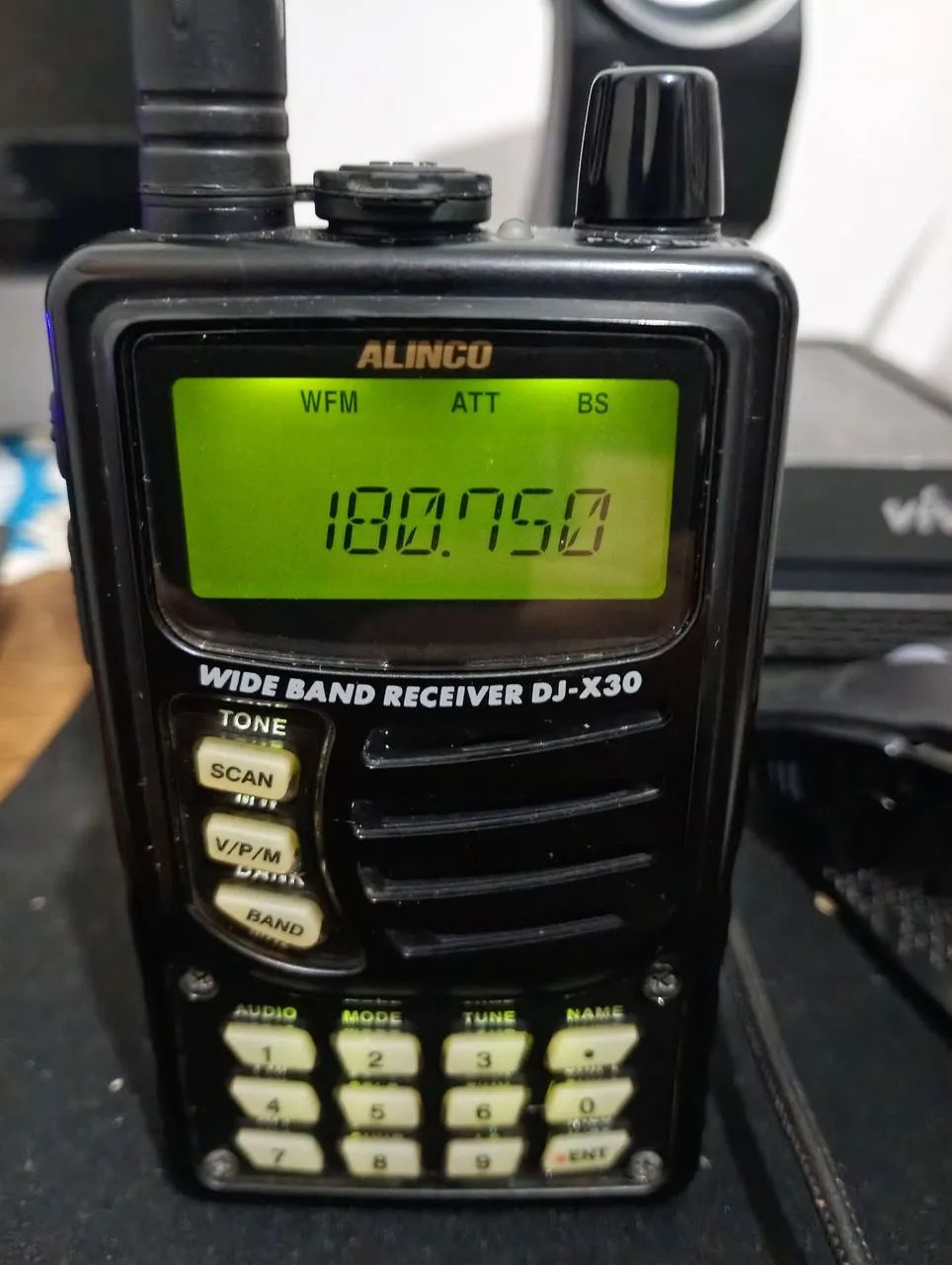 Alinco DJ-X 30 Receptor 0,100 a 1299,995 - Foto 3