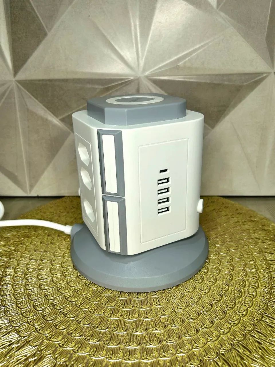 Torre de Tomadas Elétrica Coibeu - Organização e Segurança em um Só Produto - Foto 5