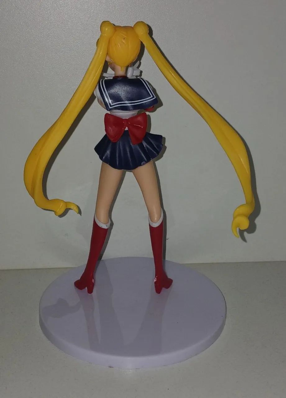 BONECA SAILOR MOON LUA SERENA EM PÉ - Foto 2
