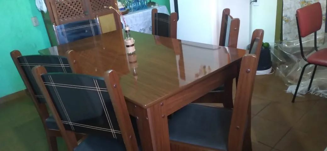 Mesa com 6 cadeiras em mogno - Foto 4