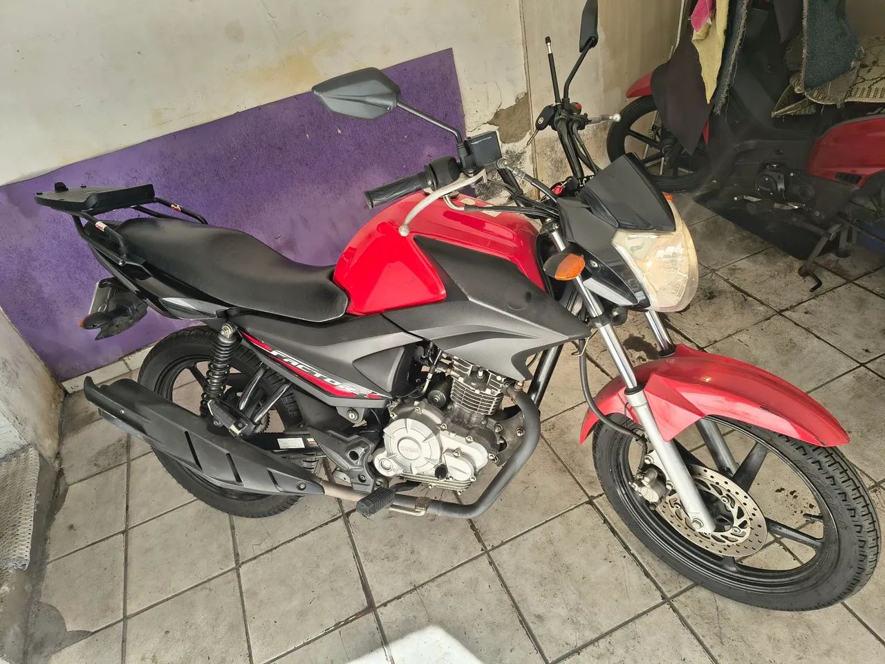 YBR 125 ED vendendo