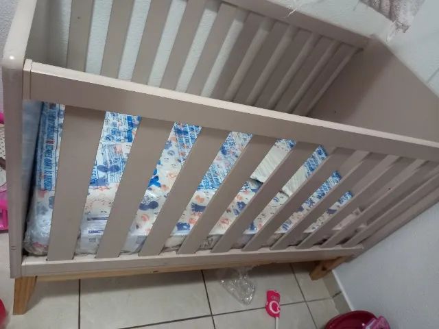 Berço de bebê vira cama