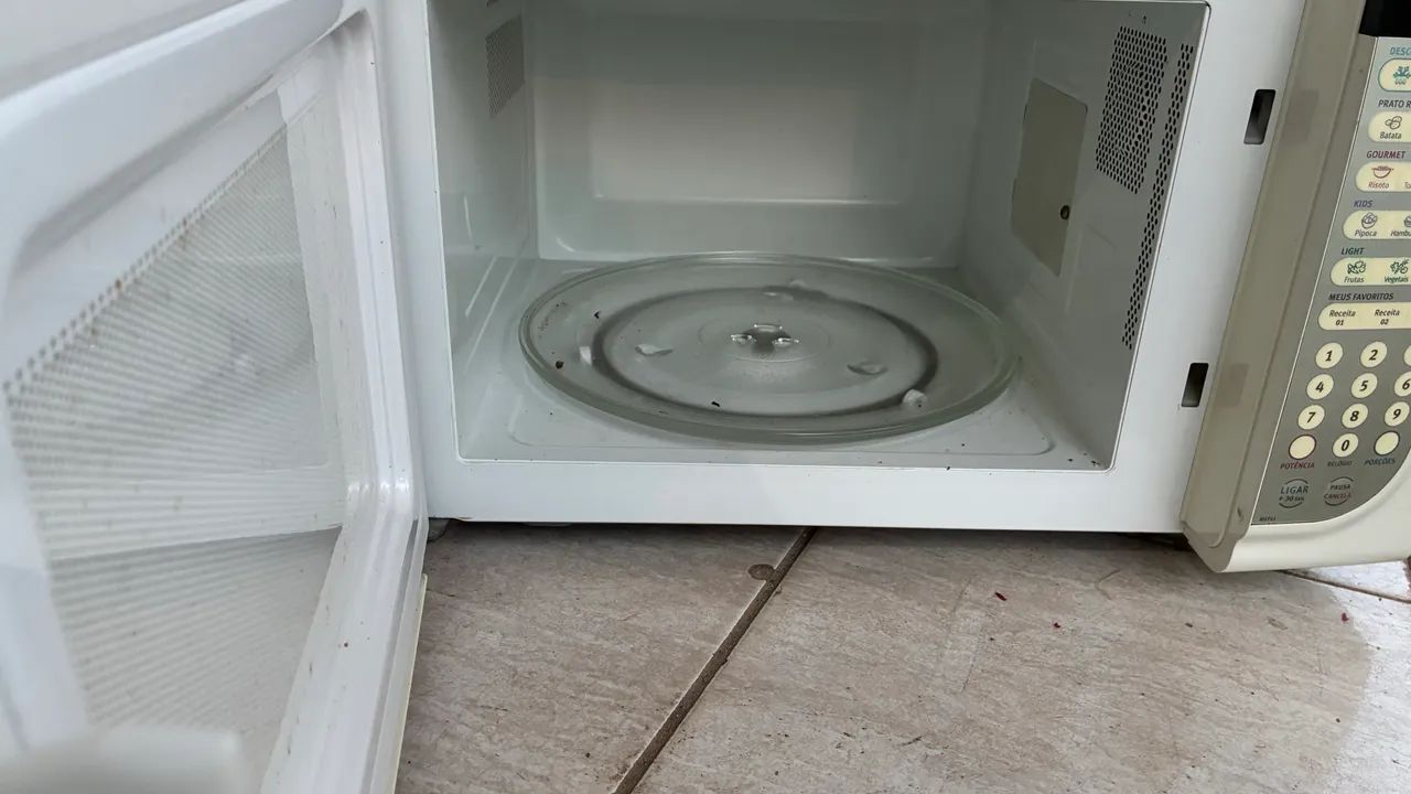 Vendo microondas eletrolux 31 l - Foto 5