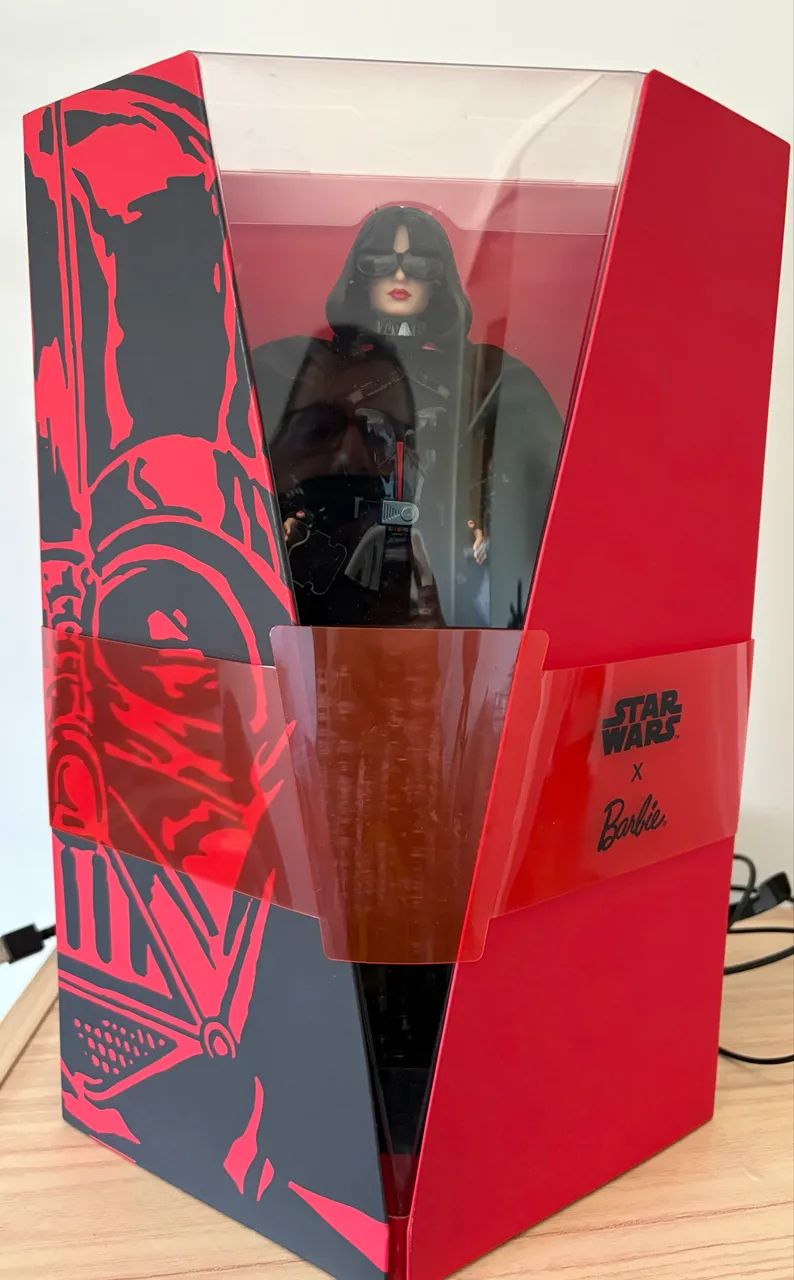 Darth Vader - linha Barbie - StarWars  -Guerra nas Estrelas - Foto 4