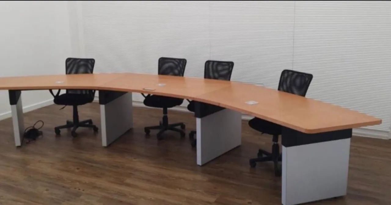 Mesa de conferência 