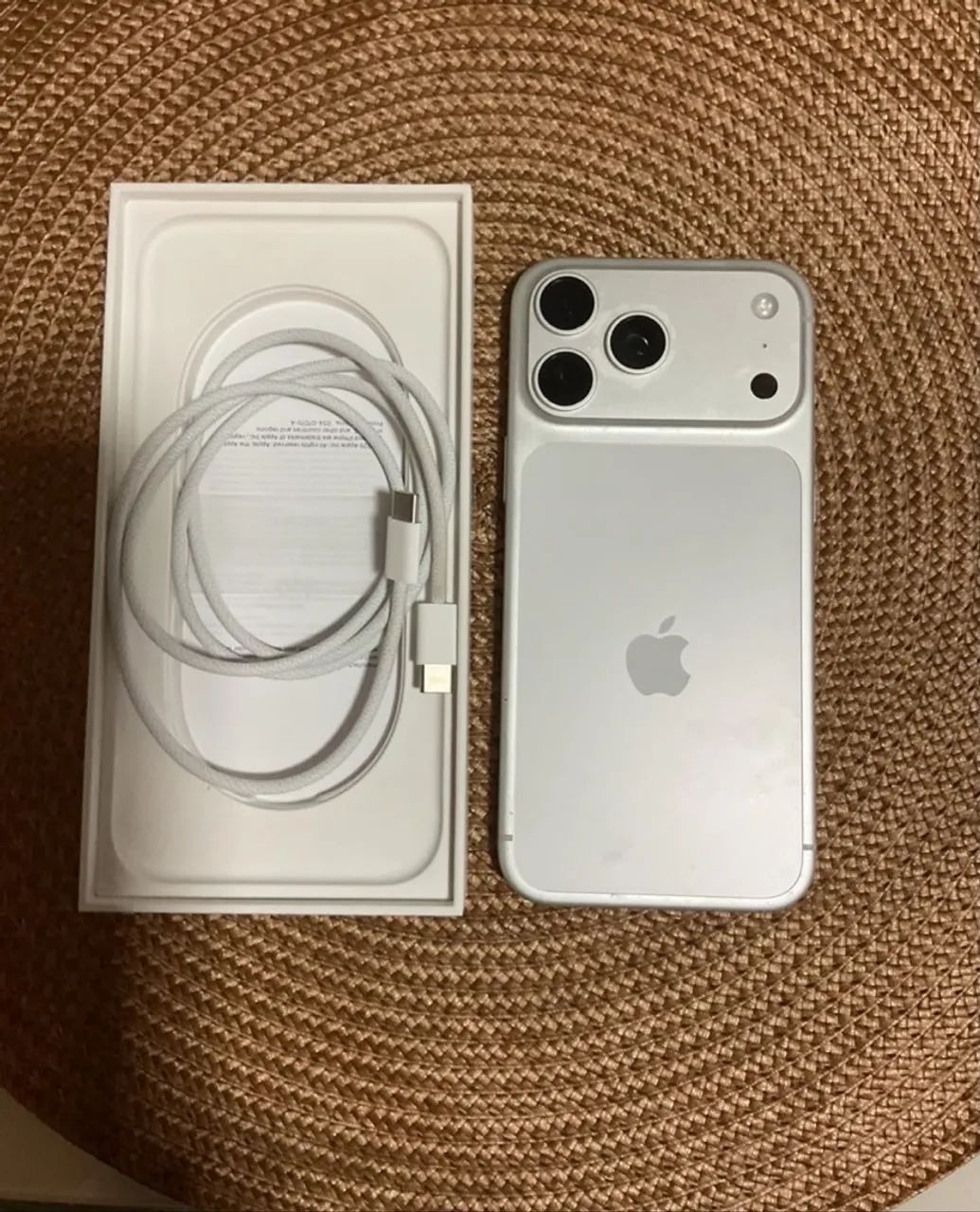 iPhone 17 pro max silver - Foto 2