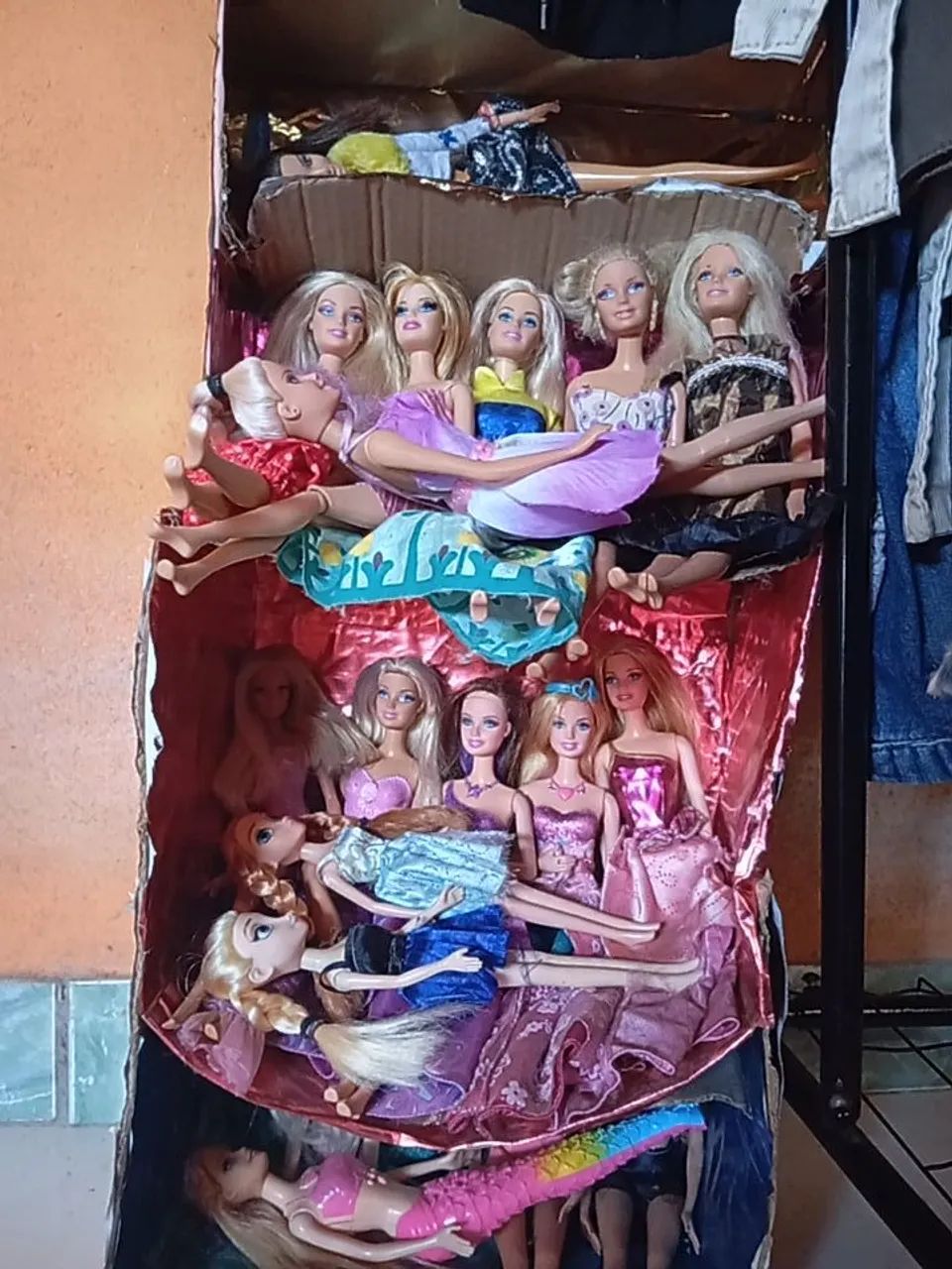Troco Barbies,por monster high  - Foto 5