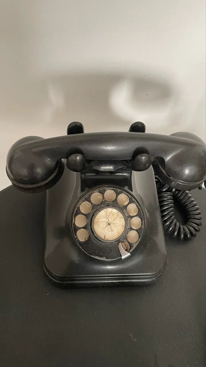 Telefone Antigo em Baquelite de disco