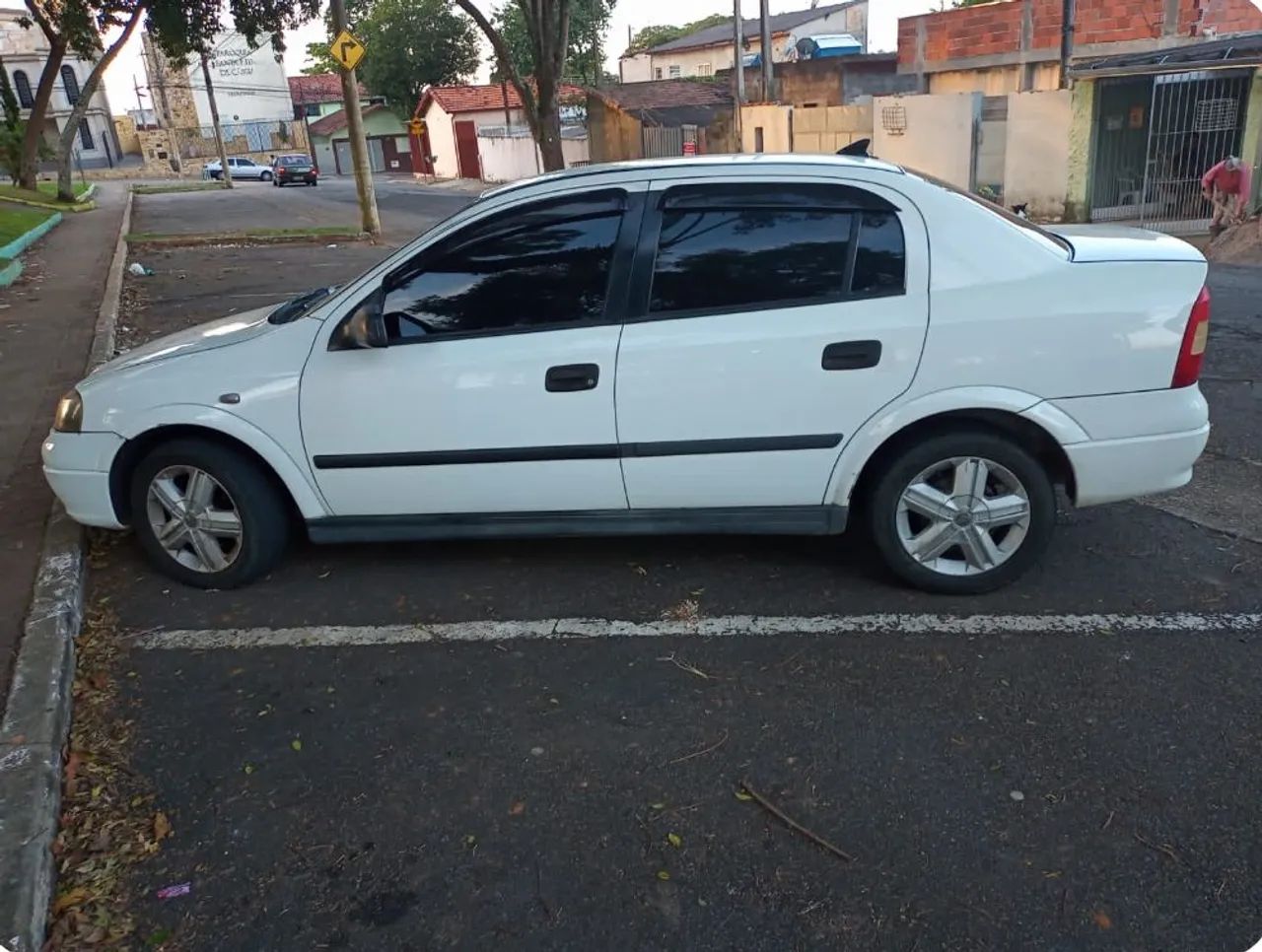 Chevrolet Astra Sedan/ GL Sedan 1.8 MPFI 4P (álcool) 2002