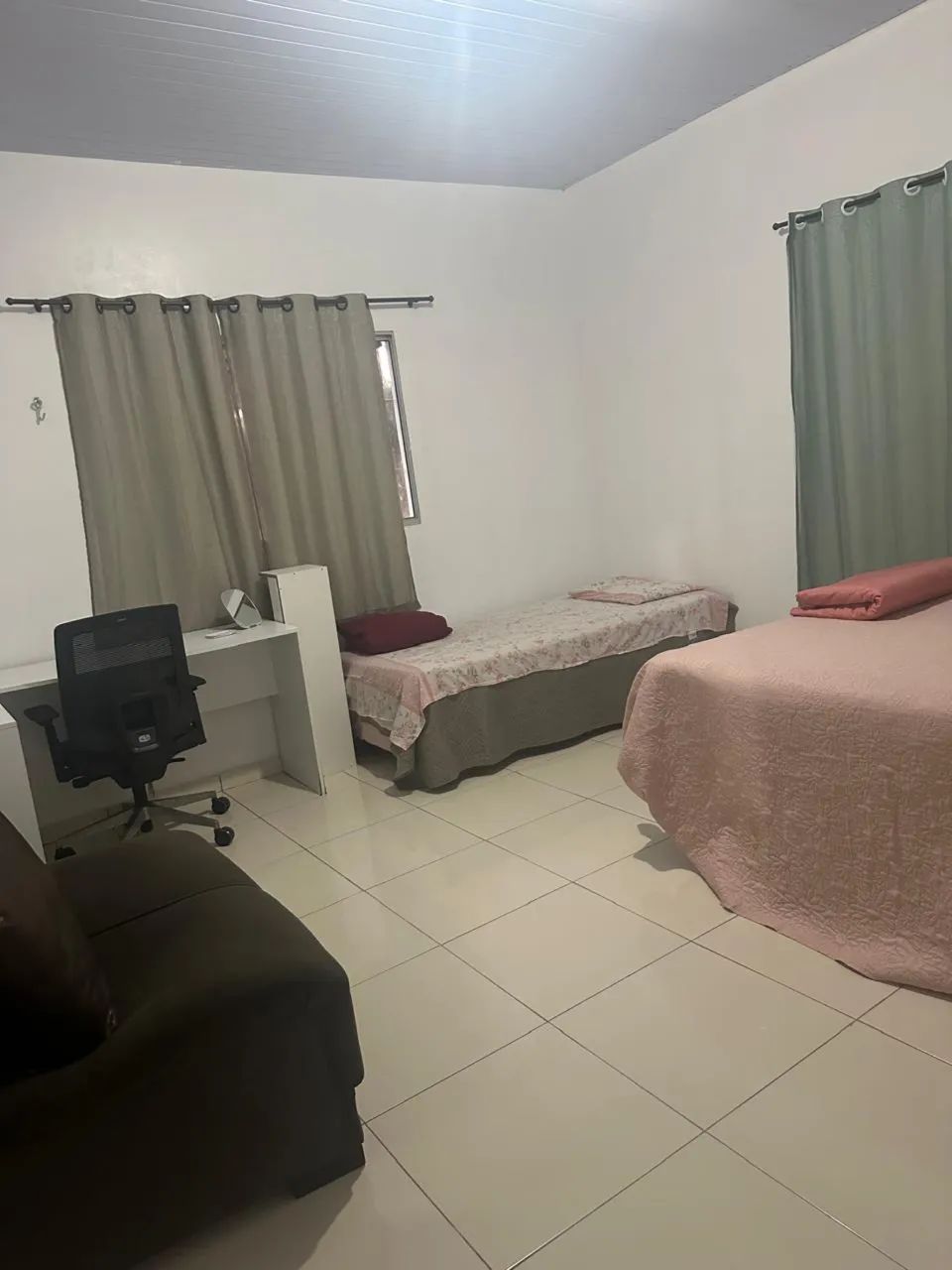 Aluga-se uma casa na zona oeste - Foto 2