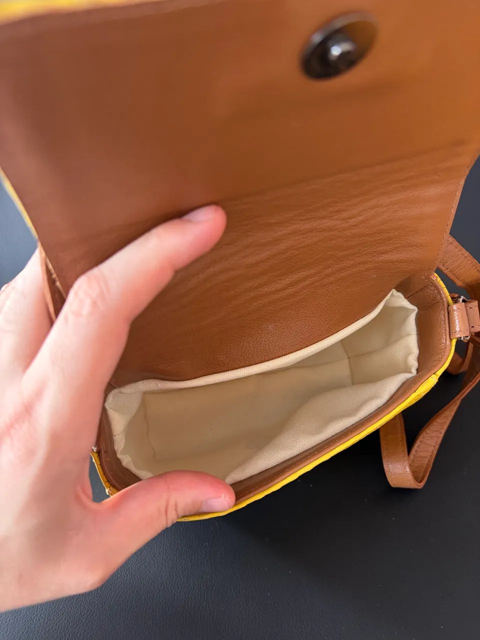 Bolsa Constance Amarela NOVA  - Foto 4