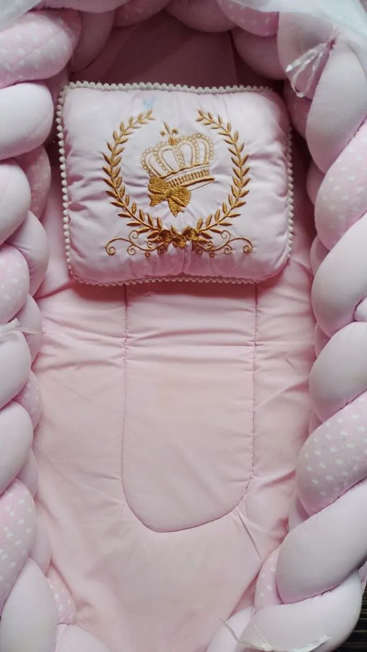Ninho feminino trançado
