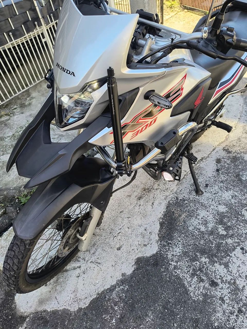 DISPENSA COMENTÁRIOS ESSA MOTO SÓ LEVAR E ANDAR - Foto 3