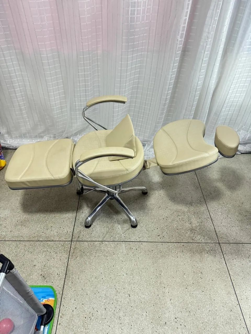 Cadeira hidráulica reclinável  NOVA  - Foto 5