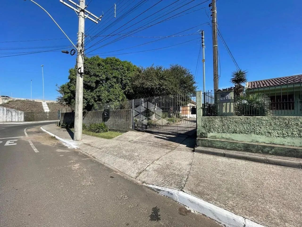 TERRENO 980 m² próximo ao PRAÇA NOVA