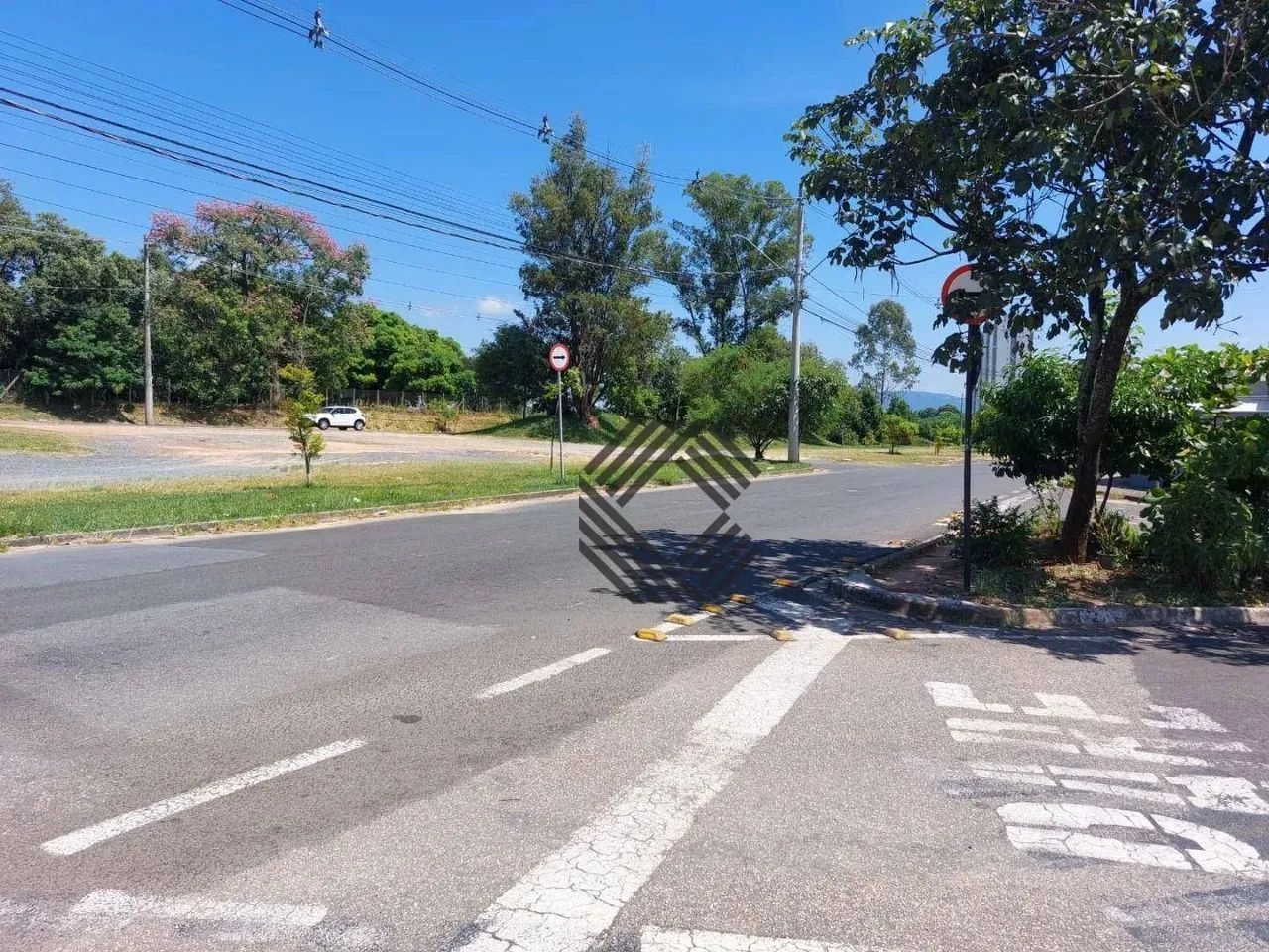 Sobrado com 3 dormitórios suítes à venda, 306,80 m² por R$ 699.000 - Jardim Piazza di Roma - Foto 2