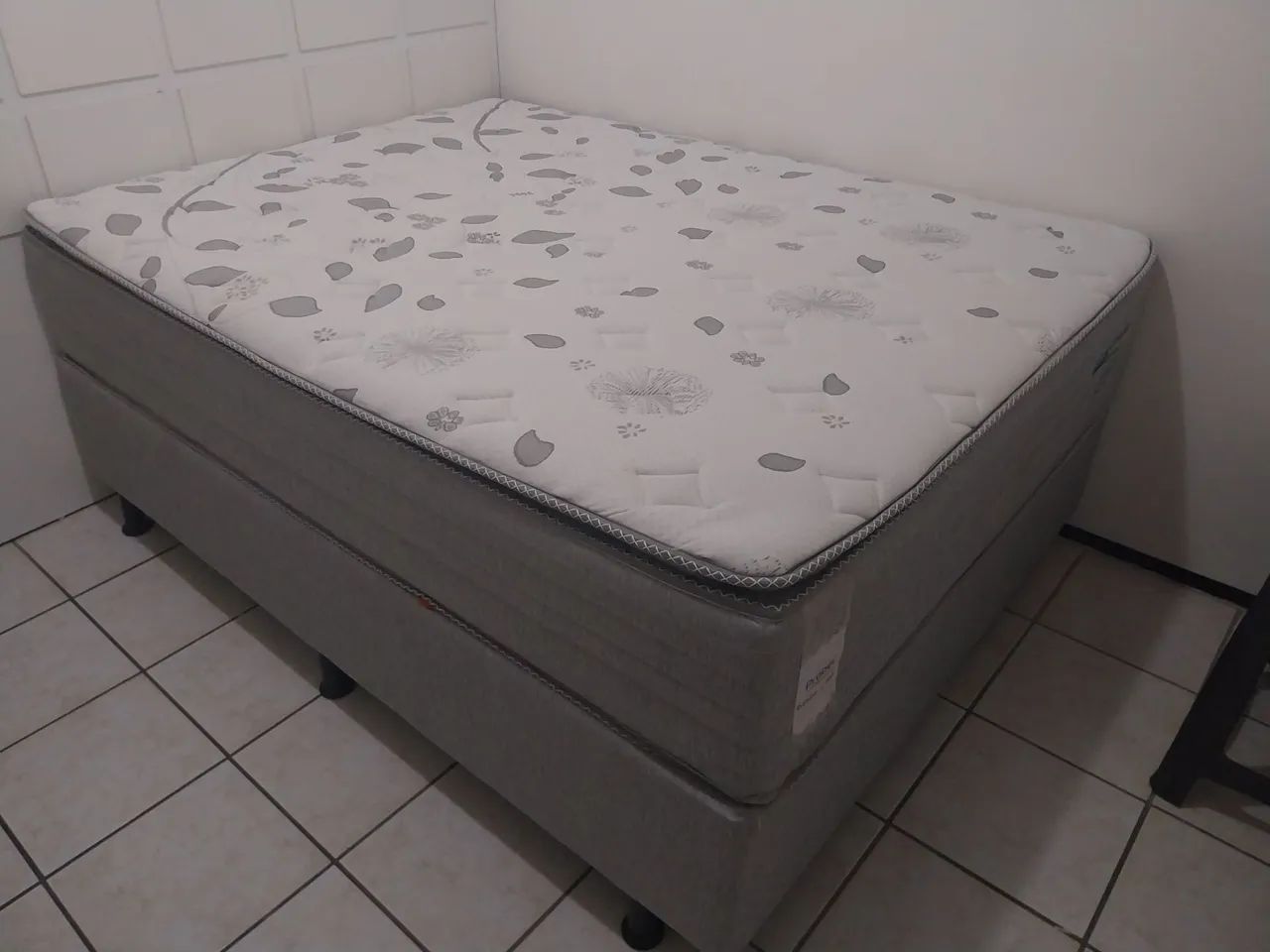 Cama de casal nova 