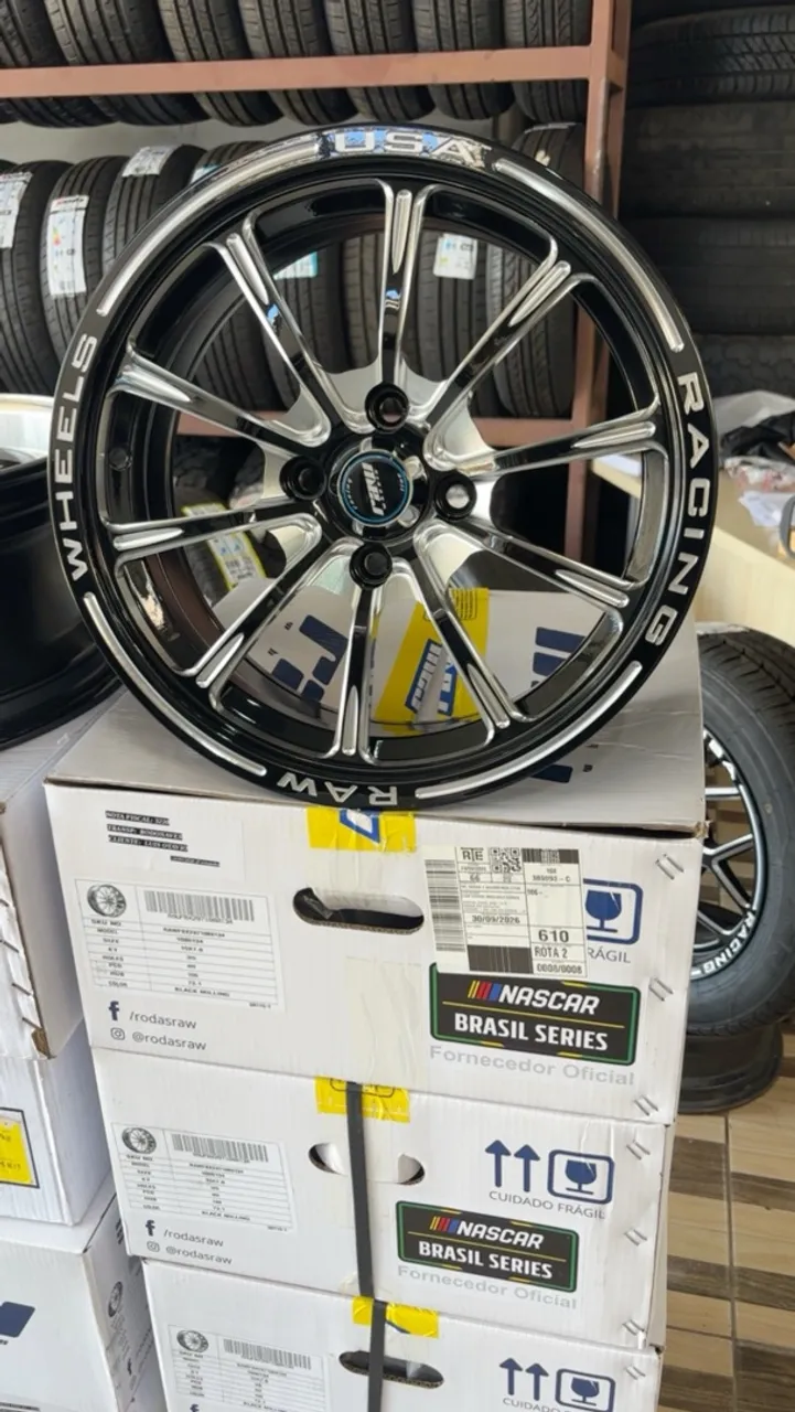 Roda aro 17 Vaska Vk estilo momo grafite com diamantado 5x100 jogo Roda aro 17 Vaska Vk estilo momo grafite com diamantado 5x100 jogo