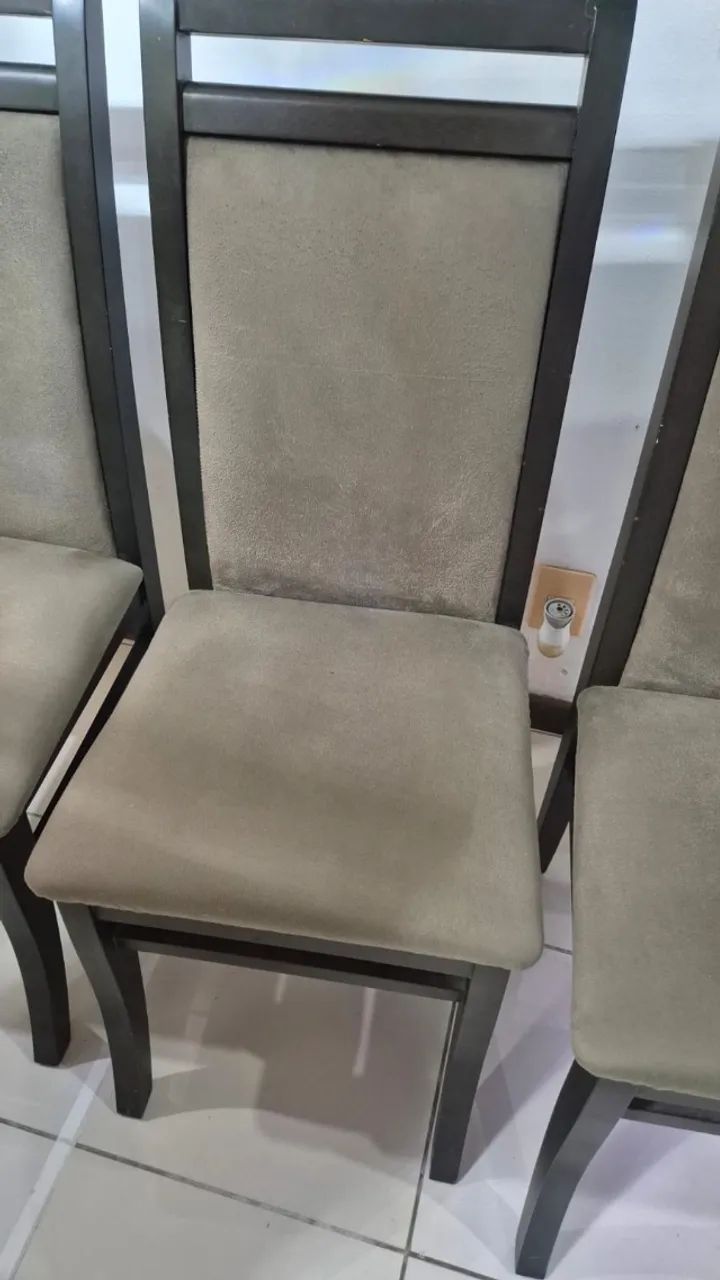 Mesa de jantar 6 cadeiras em madeira e tampo em vidro - Foto 5