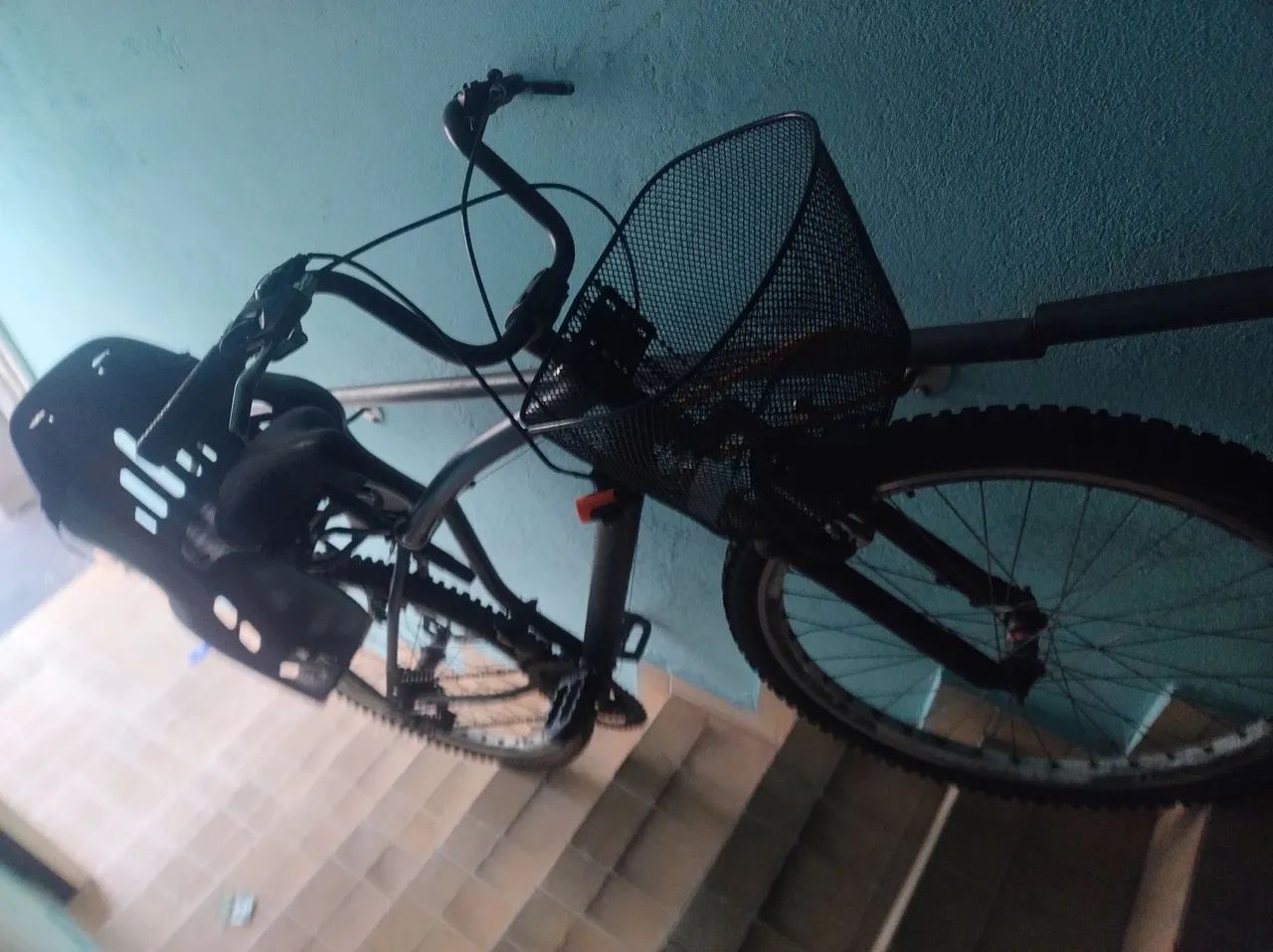 Bicicleta de marcha com cadeira e cesto  - Foto 3