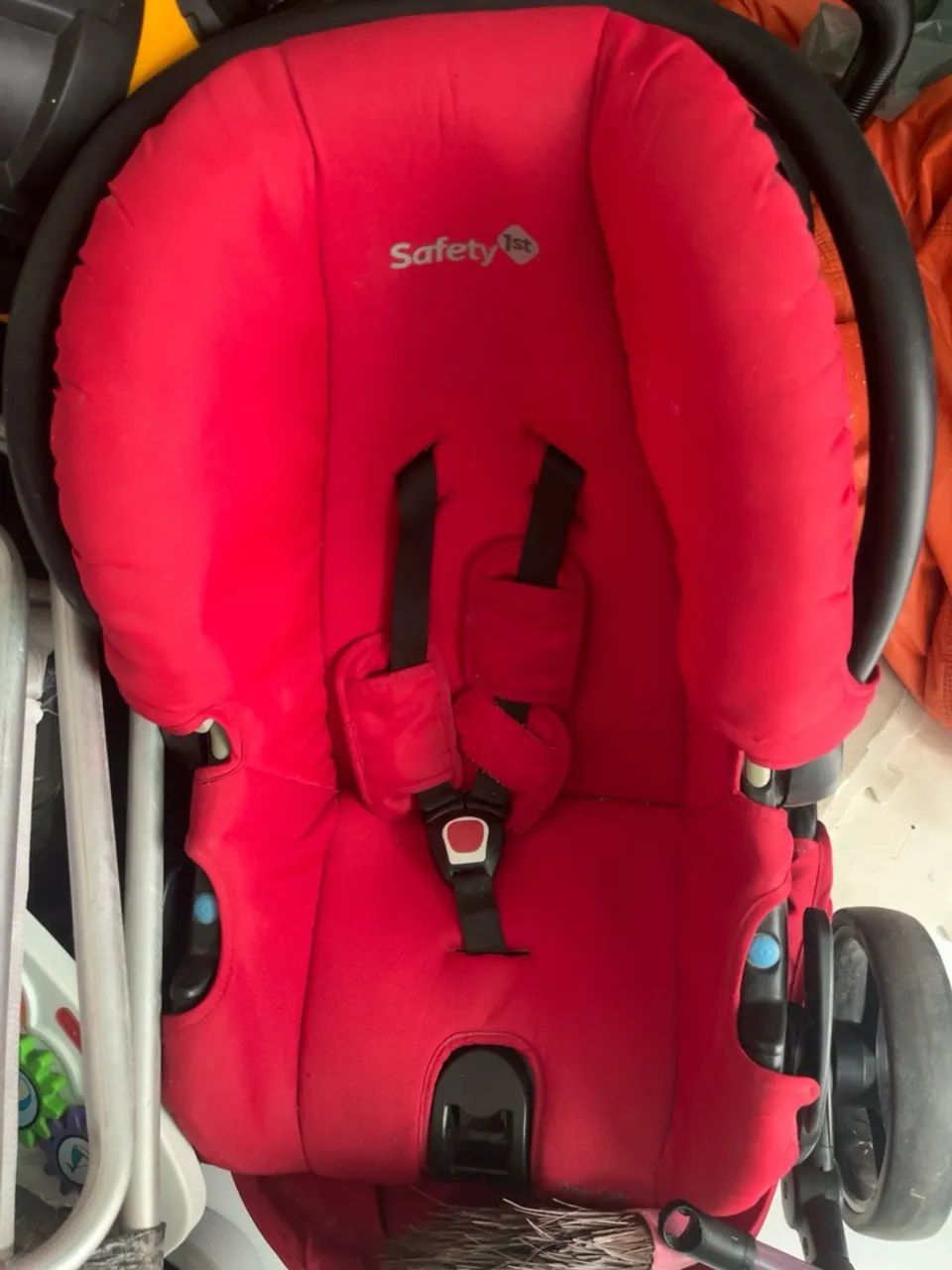 CARRINHO + bebê conforto 