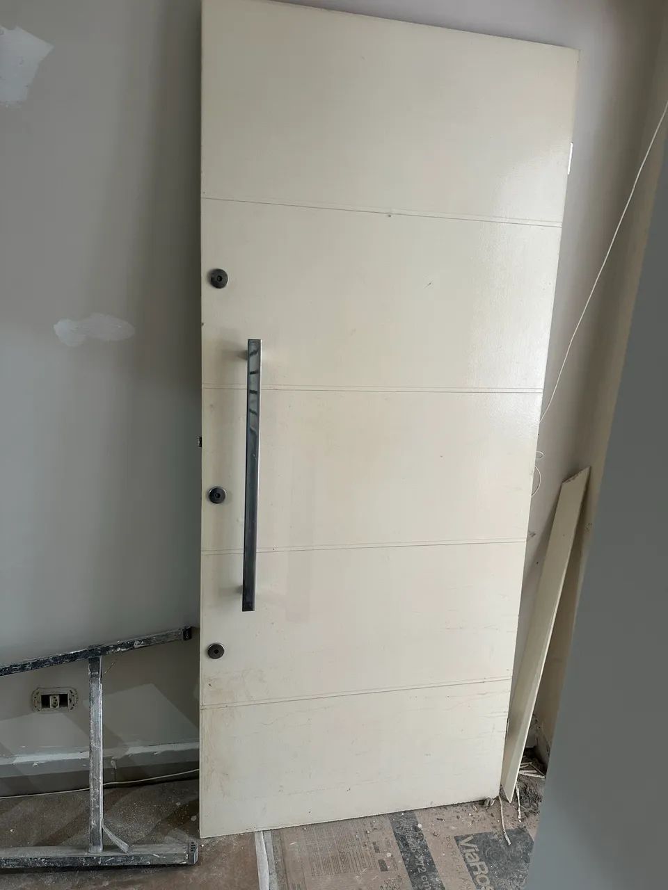 Porta de madeira pintada 2,10 x 0,90 - Foto 3