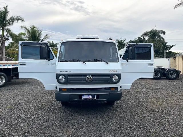 Guincho volkswagen 8.150 delivery plus ano 2012 equipado com plataforma em bom estado.. - Foto 3